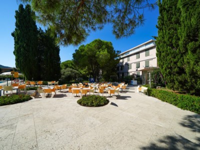 TH Lacona